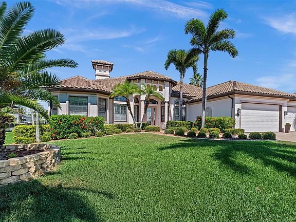 3rd image of 5205 Tamiami Ct
