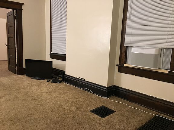 3rd image of 30 E 13th Ave #A