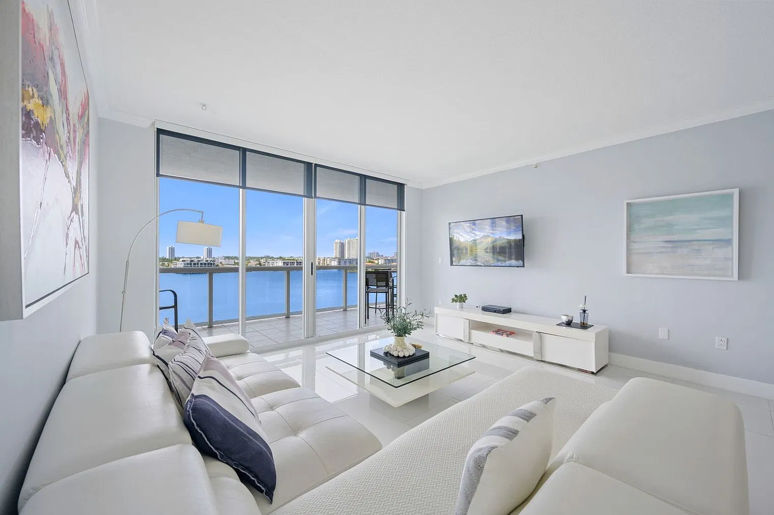 2 bed, 2.0 bath, 1302 sqft, $9,638 — Photo 3