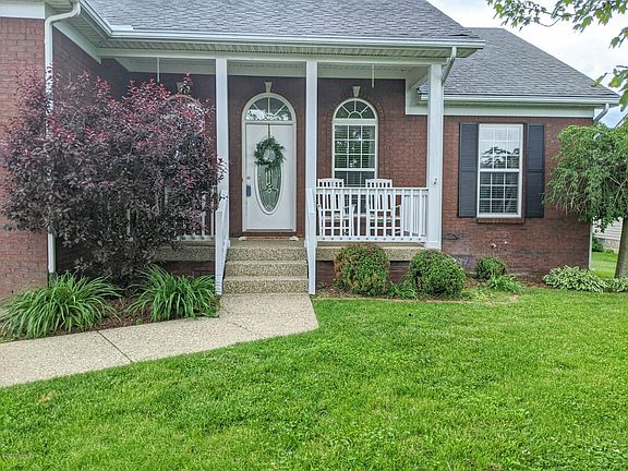 4th image of 3256 Bluegrass Dr