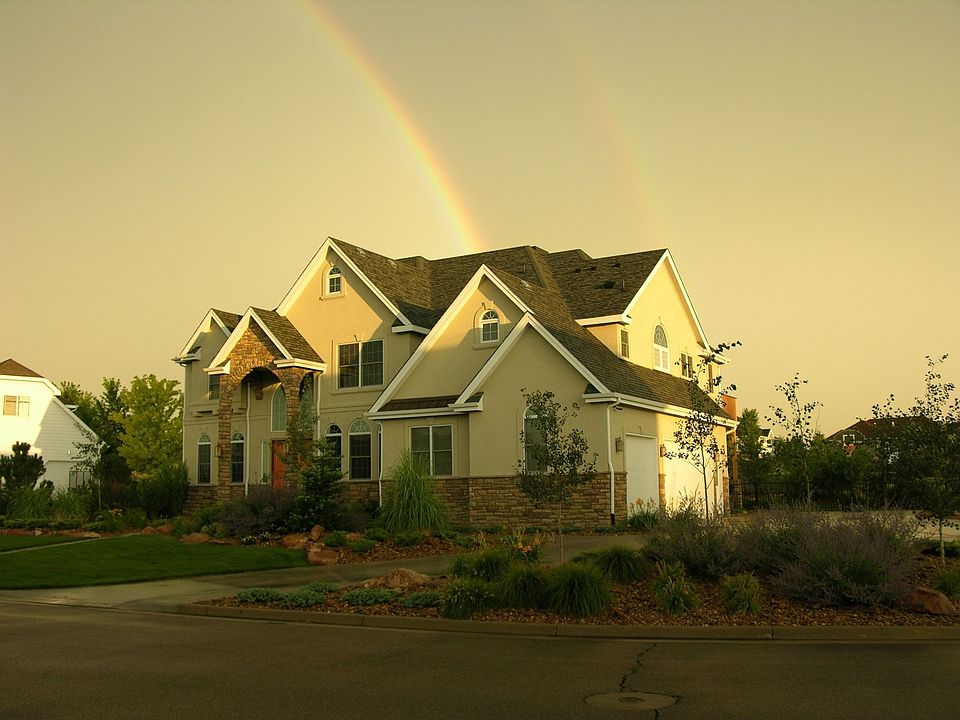 4010 W. 16th St. Ln. end of the rainbow!