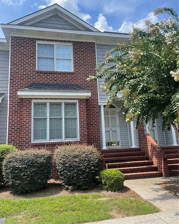 1st image of 4890 Independence Dr APT 5