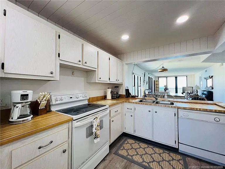 7380 S Ocean Dr #917A — Photo 9