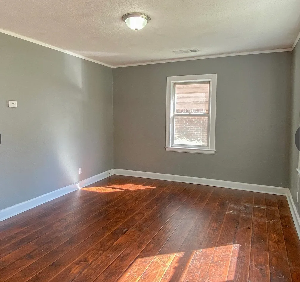 1654 East McLemore Avenue - 1 — Photo 3