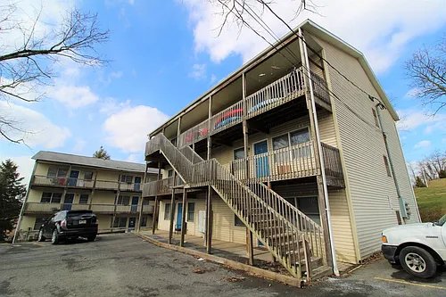 2858 University Ave Photo 1