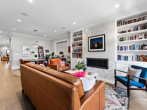 2nd image of 2042 N Burling St #1