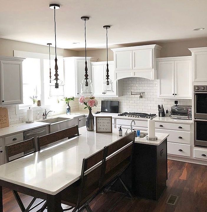 2nd image of 455 Skybluff Cir