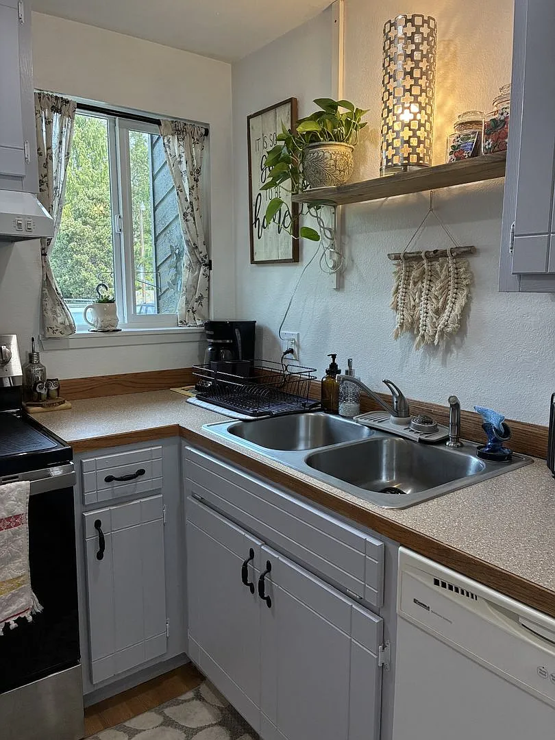 7650 Birch Bay Dr. #F2 — Photo 3