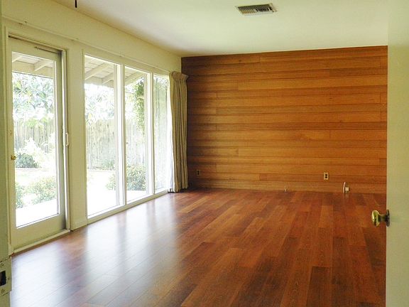 2nd image of 10056 Gaynor Ave