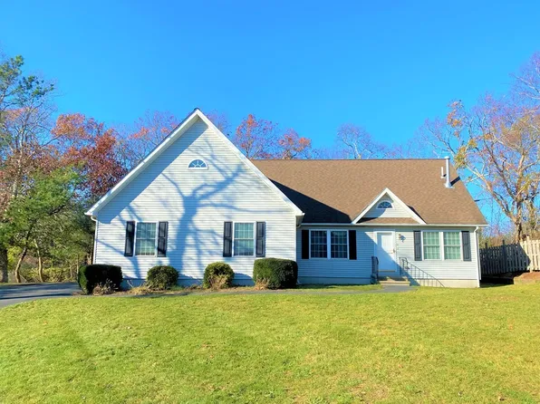 21 Winthrop Rd, Plymouth, MA 02360