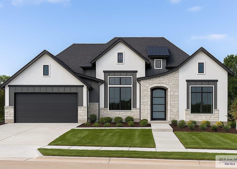 1st image of 2684 Del Roble Ln