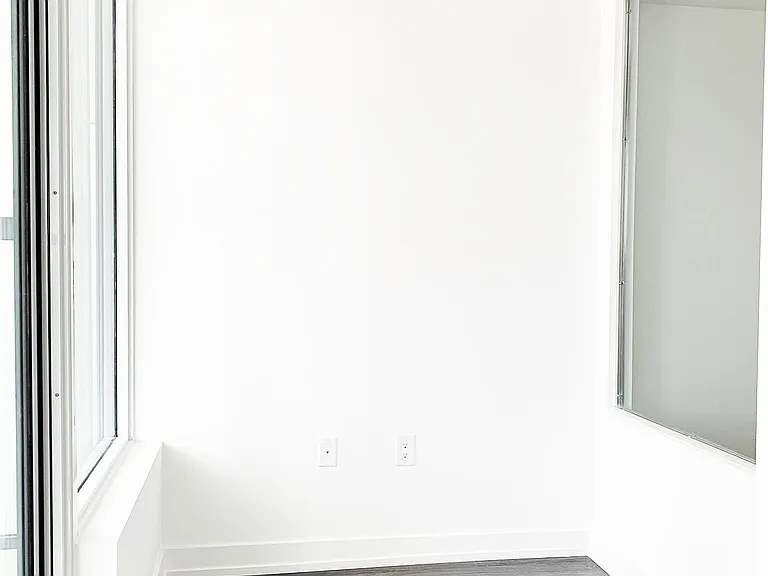 77 Shuter St #513 — Photo 5