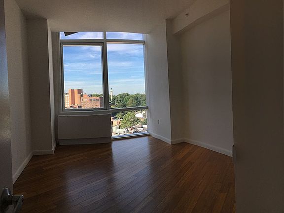 5th image of 66 Rockwell Pl #C14