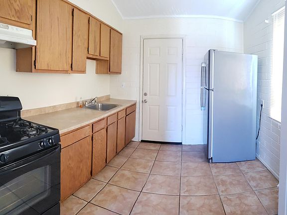 2nd image of 2029 W Pasadena Ave Unit B