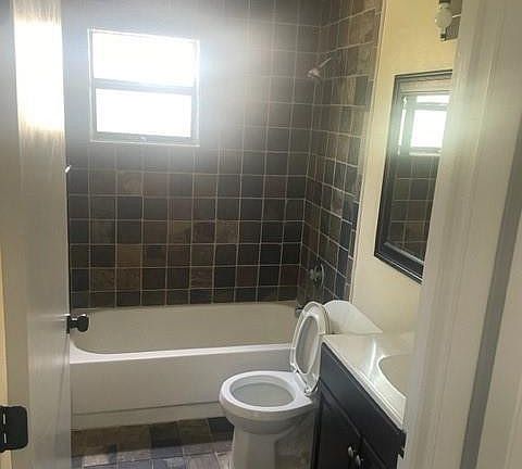 5th image of 2516 NW 49th Terrace #728