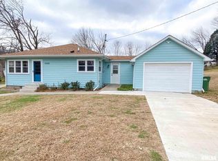 1600 N 7th St, Clinton, IA 52732