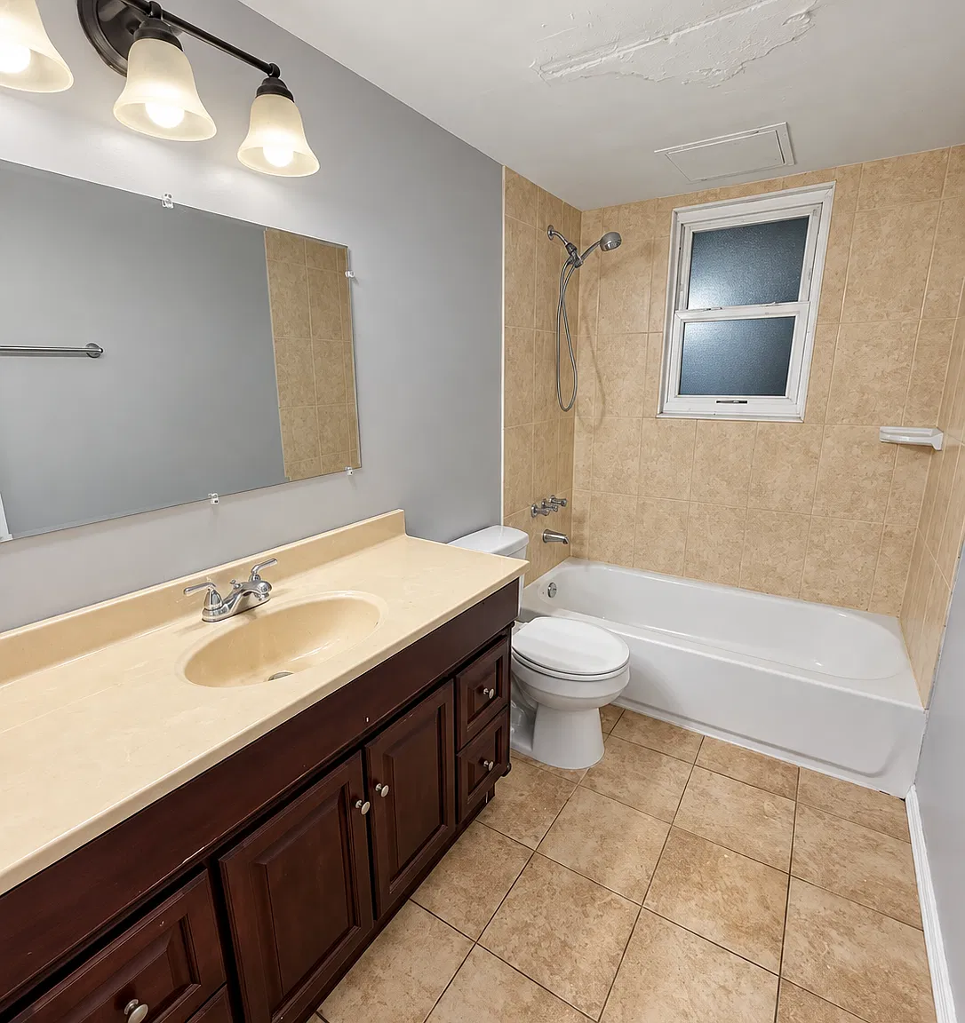 2 bed, 900 sqft, $2,300 — Photo 3