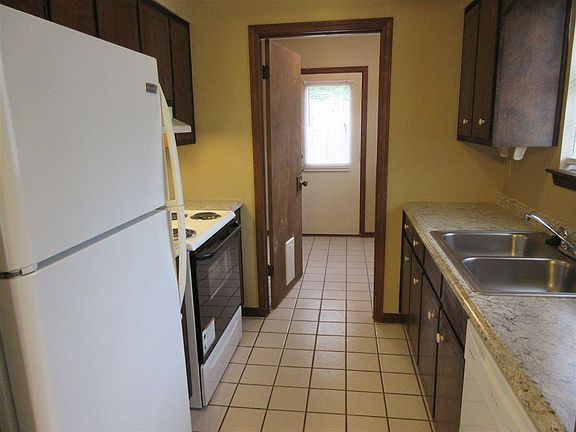 5th image of 7725 Brook Meadow Pl