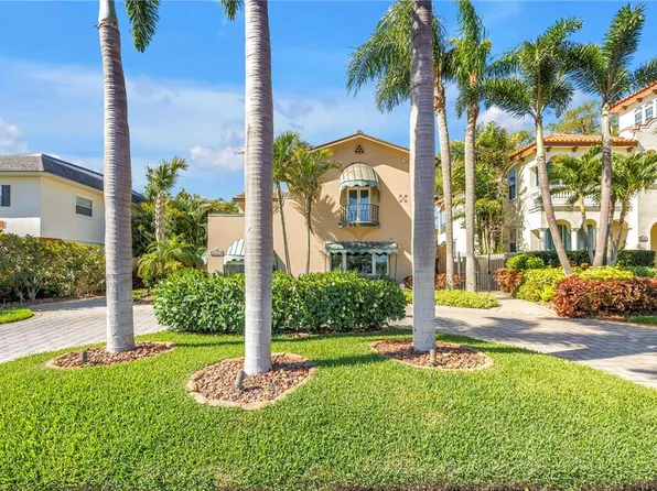 2410 Coffee Pot Blvd NE, Saint Petersburg, FL 33704