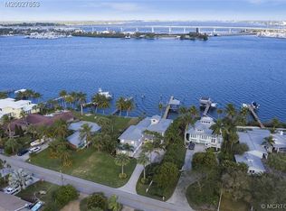 1320 SW Dyer Point Rd, Palm City, FL 34990