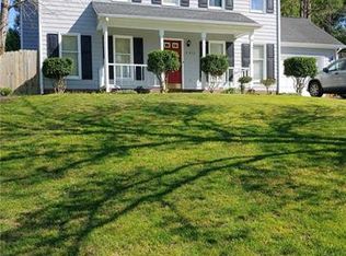 2436 Torrington Ln, Charlotte, NC 28262