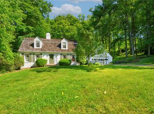 229 Robinhood Ln, Mcmurray, PA 15317