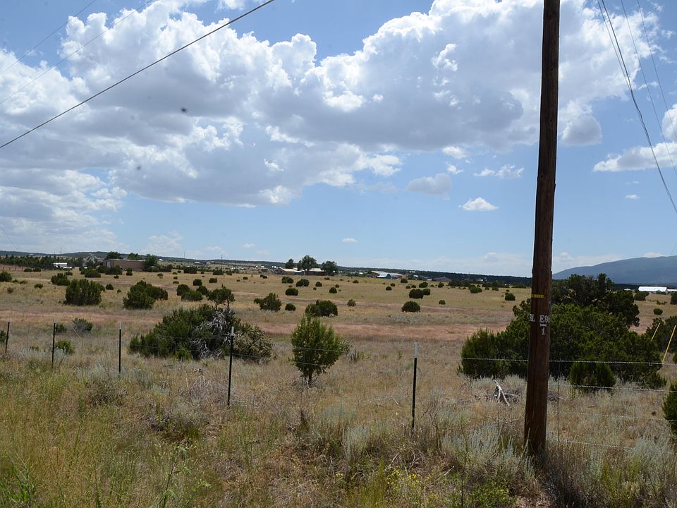 2nd image of 1271 Mountain Valley Rd
