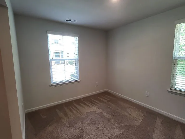 1214 Ashbury St — Photo 8
