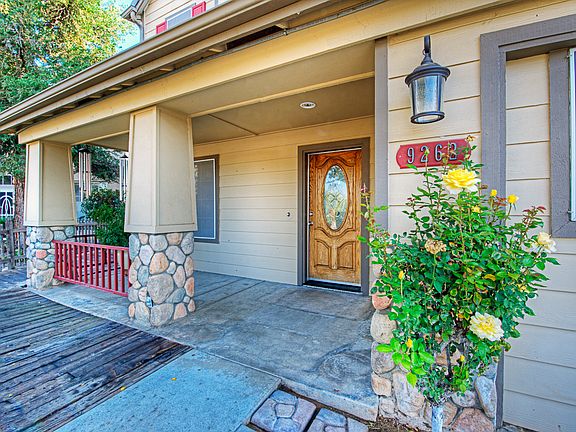 3rd image of 9262 N Winery Ave