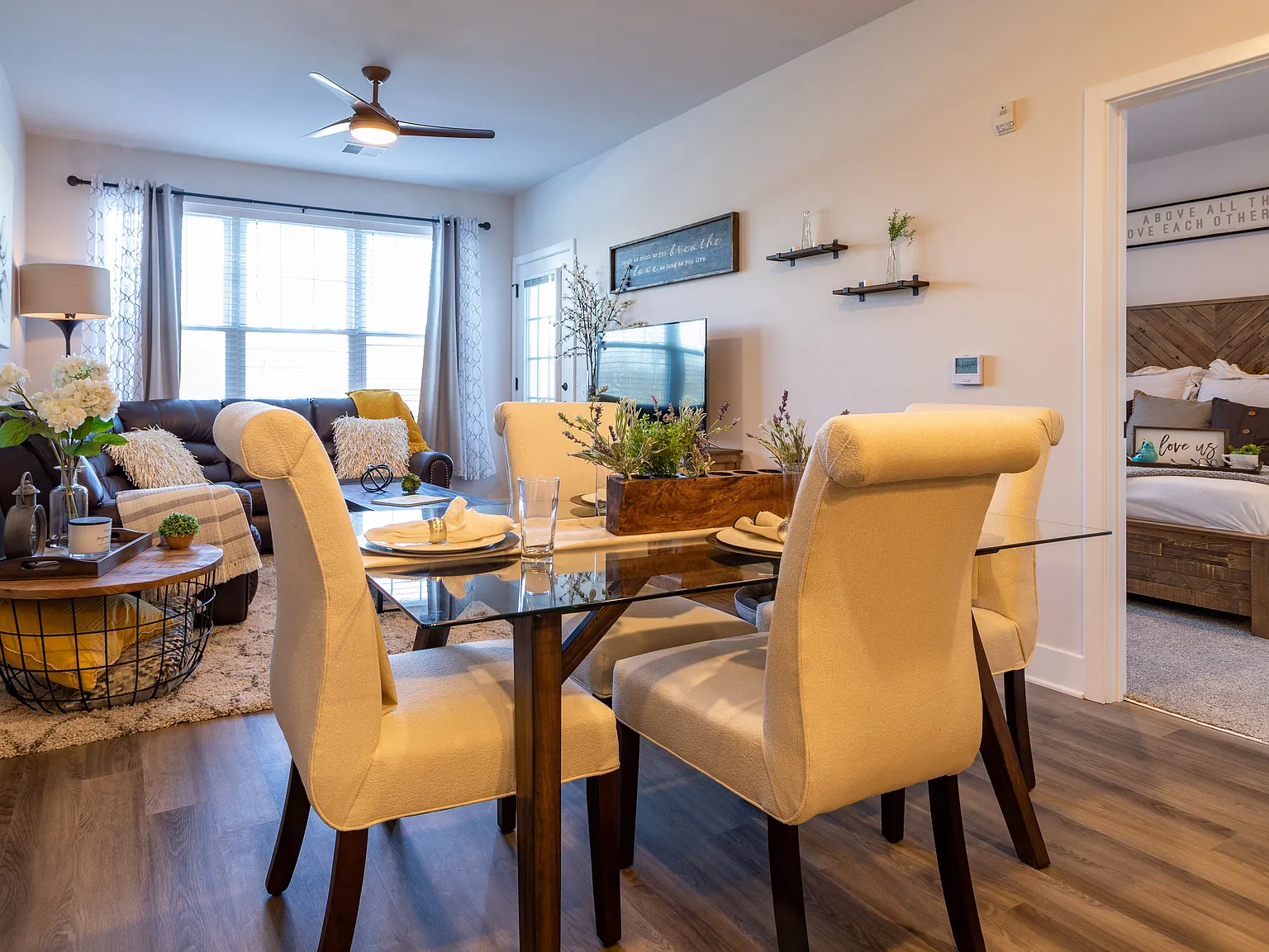 HH Bath View Apartments — Photo 4
