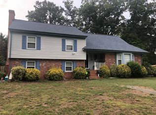 11044 Ashburn Rd, North Chesterfield, VA 23235