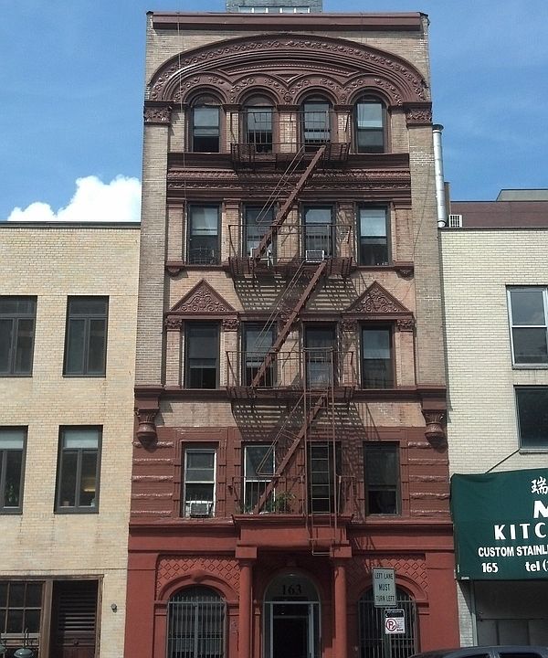 1st image of 163 Chrystie St APT B1