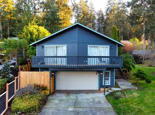 4976 Bakerview Rd, Oak Harbor, WA 98277