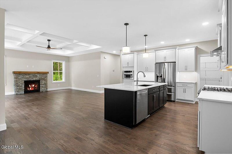 2nd image of 330 Selfridge Road