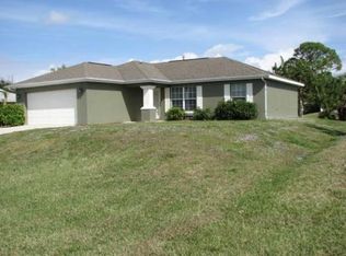 1907 NE 17th Pl, Cape Coral, FL 33909