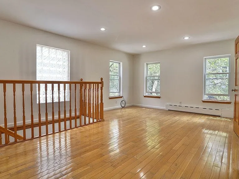 108 Hutton St #2 — Photo 2
