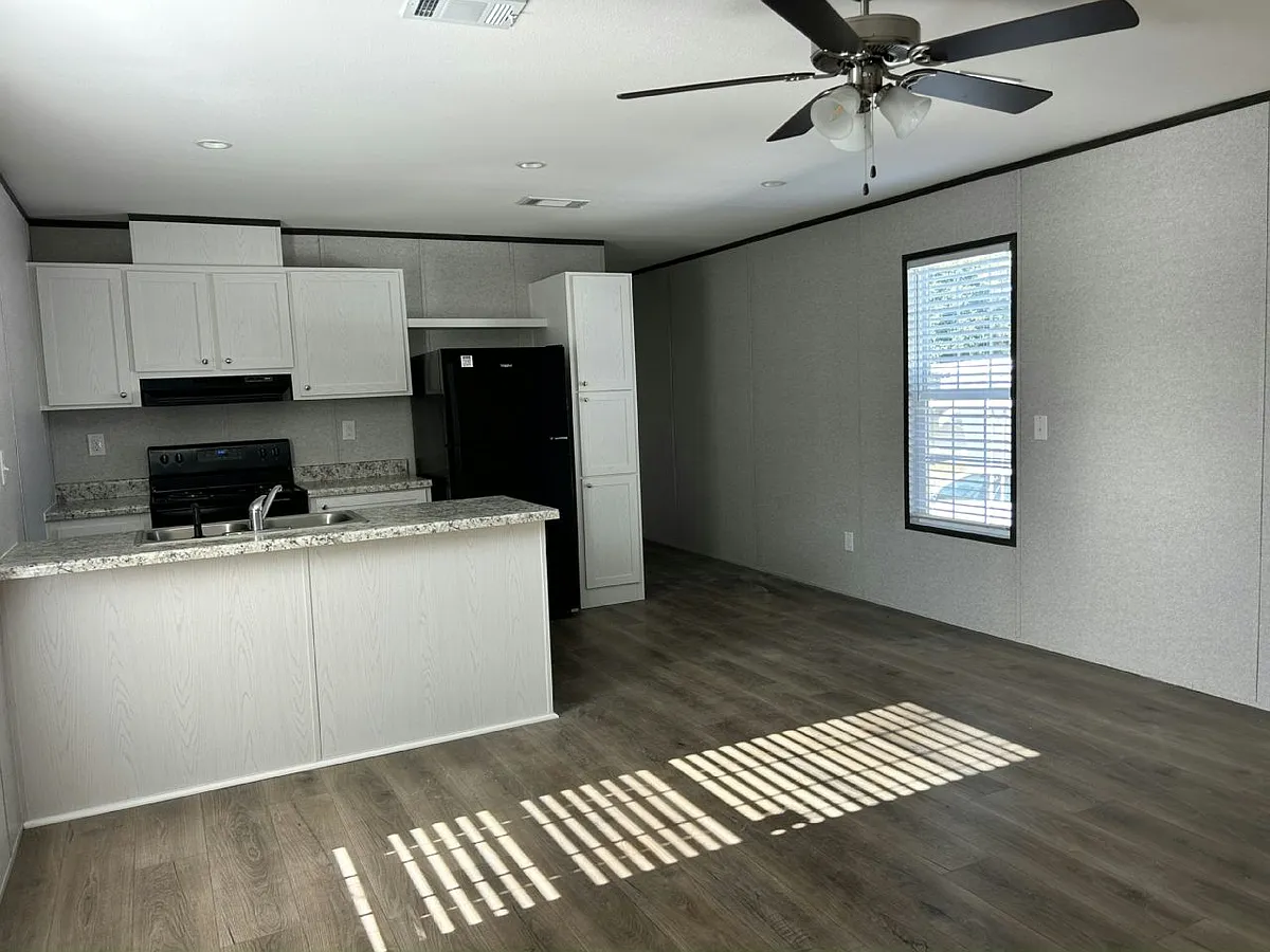 Building Photo - 37947 12th Ave #37947