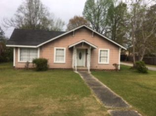 905 Lovelace Ave, Brewton, AL 36426