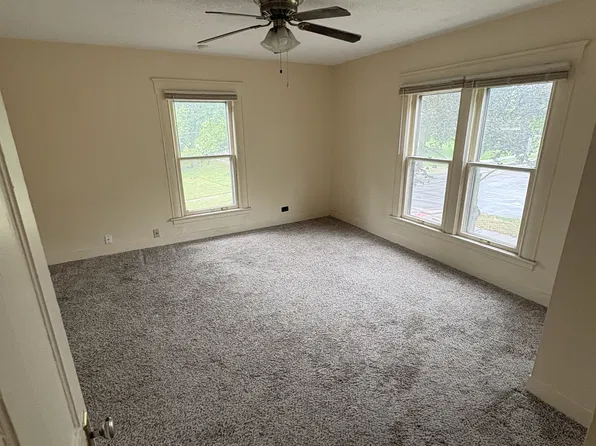 221 S Pleasant St APT A, Independence, MO 64050