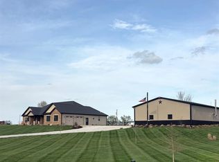 922 Powell Rd, Red Bud, IL