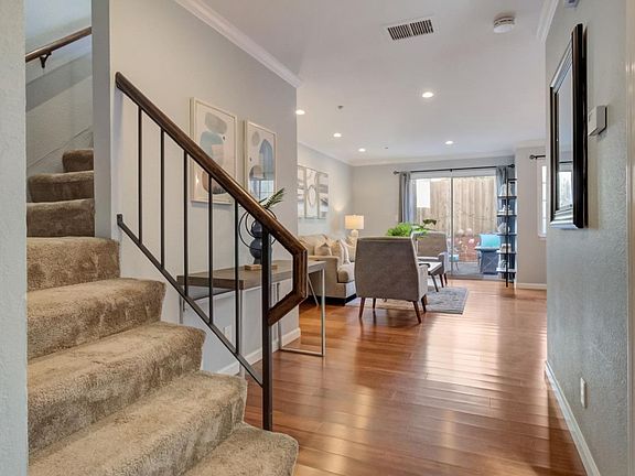 2nd image of 1002 San Antonio Cir Unit 22