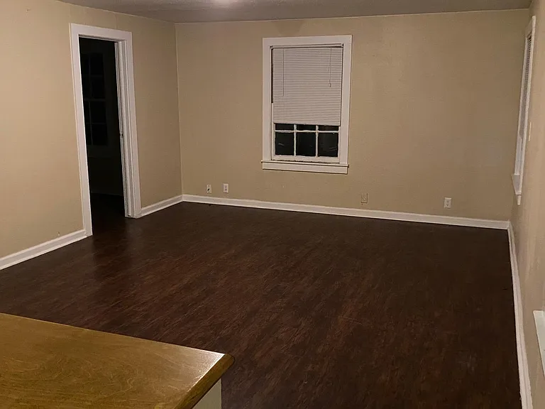 2302 Yellowstone St — Photo 8