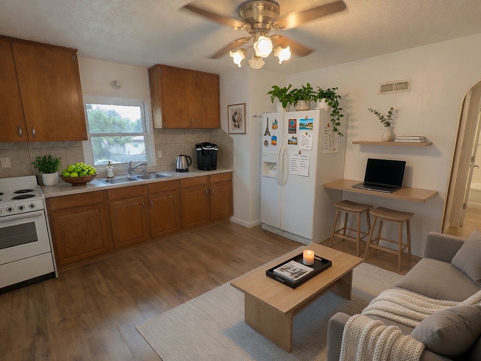 1st image of 2405 5th Ave APT 2