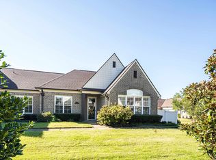 1422 Calumet Farms Dr #7, Collierville, TN 38017