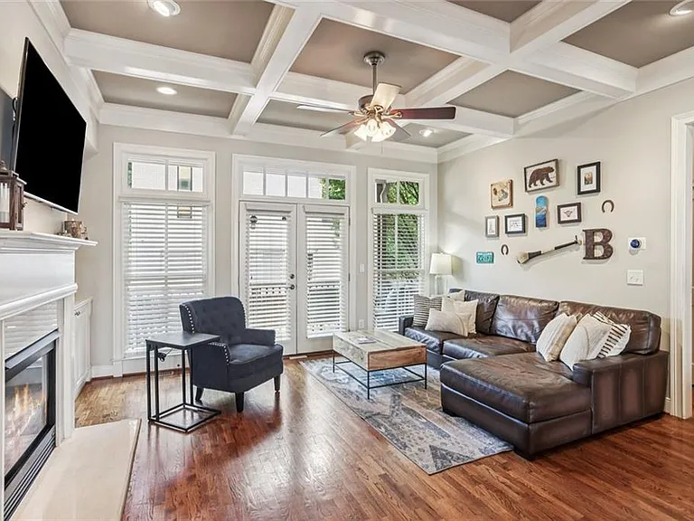 805 Highland Green Way NE — Photo 12