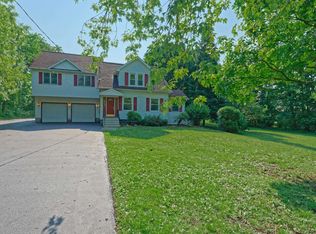 660 Sacandaga Rd, Glenville, NY 12302