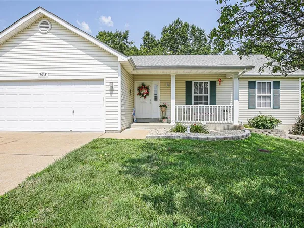 3033 Valley Oaks Dr, Imperial, MO 63052