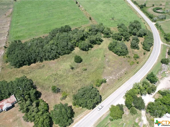 3750 Fm 532, Shiner, TX 77984