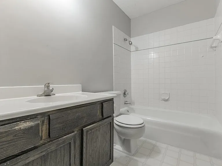 3655 Denmark Ave — Photo 4