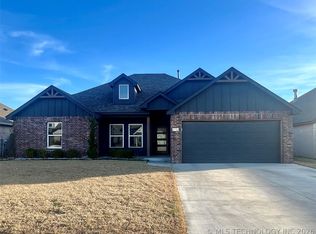 27712 E 107th St S, Coweta, OK 74429